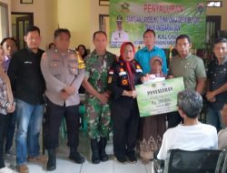 Kepala Desa kalong Satu, Bagikan Bantuan Langsung Tunai Dana Desa (BLT DD) Kepada 35 KPM