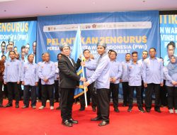 PWI Kalbar Masa Bhakti 2024-2029 Dilantik, Fokus pada Profesionalisme Pers