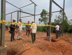 Pembangunan Kandang Ayam di Cikidung Koleang Ditolak, Satpol PP Pasang Garis PPNS