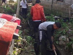 Pemdes Jasinga Bersama Warga Gotong Royong Bersihkan Saluran Air di Dua Dusun