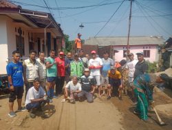 Aksi Jumat Berkah: Warga Desa Jasinga Bersatu Bersihkan Saluran, Cegah Banjir!