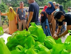 Bentuk CSR Perusahaan, PT BSP Bagikan Ratusan Paket Sembako Kepada Warga