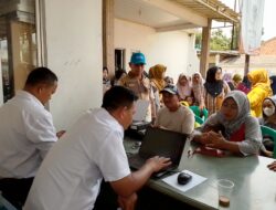 Antusias Warga Ikuti Pembuatan NIB di Desa Pangaur Jasinga