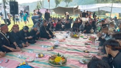 Tradisi Ngalokat Cai di Nanggung Bogor, Ratusan Warga Jatake Nutug Lestarikan Warisan Leluhur Sunda