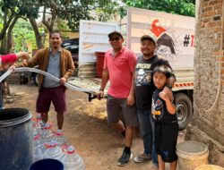 Hadapi Kemarau, PSI Parungpanjang Konsisten Distribusikan Air Bersih ke Warga